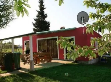 In Vrvari With Balcony, Air Conditioning, Wifi, Washing Machine Apartment Porec
