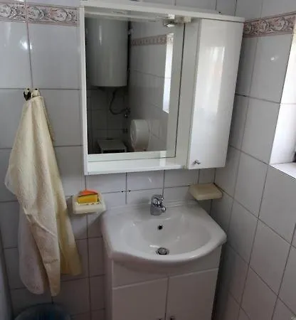 Apartment In Vrvari With Balcony, Air Conditioning, Wifi, Washing Machine Porec